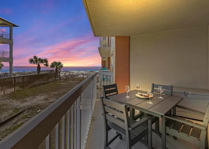 On The With Ocean Views Heated Pools & Hot Tub King Bed & Gear Cable Tv Apartment *
