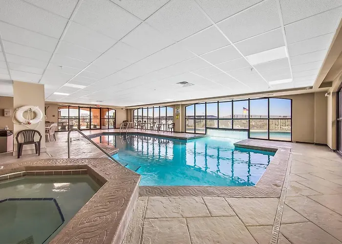 On The With Ocean Views Heated Pools & Hot Tub King Bed & Gear Cable Tv Apartment *